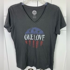 Life is Good Patriotic USA ONE LOVE V-Neck Tee MEDIUM Charcoal Gray Distressed